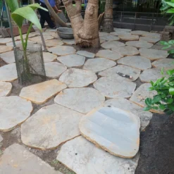 Đá thớt bazan - Đá bước dạo 13 Đá thớt bazan tự nhiên lát lối đi sân vườn biệt thự