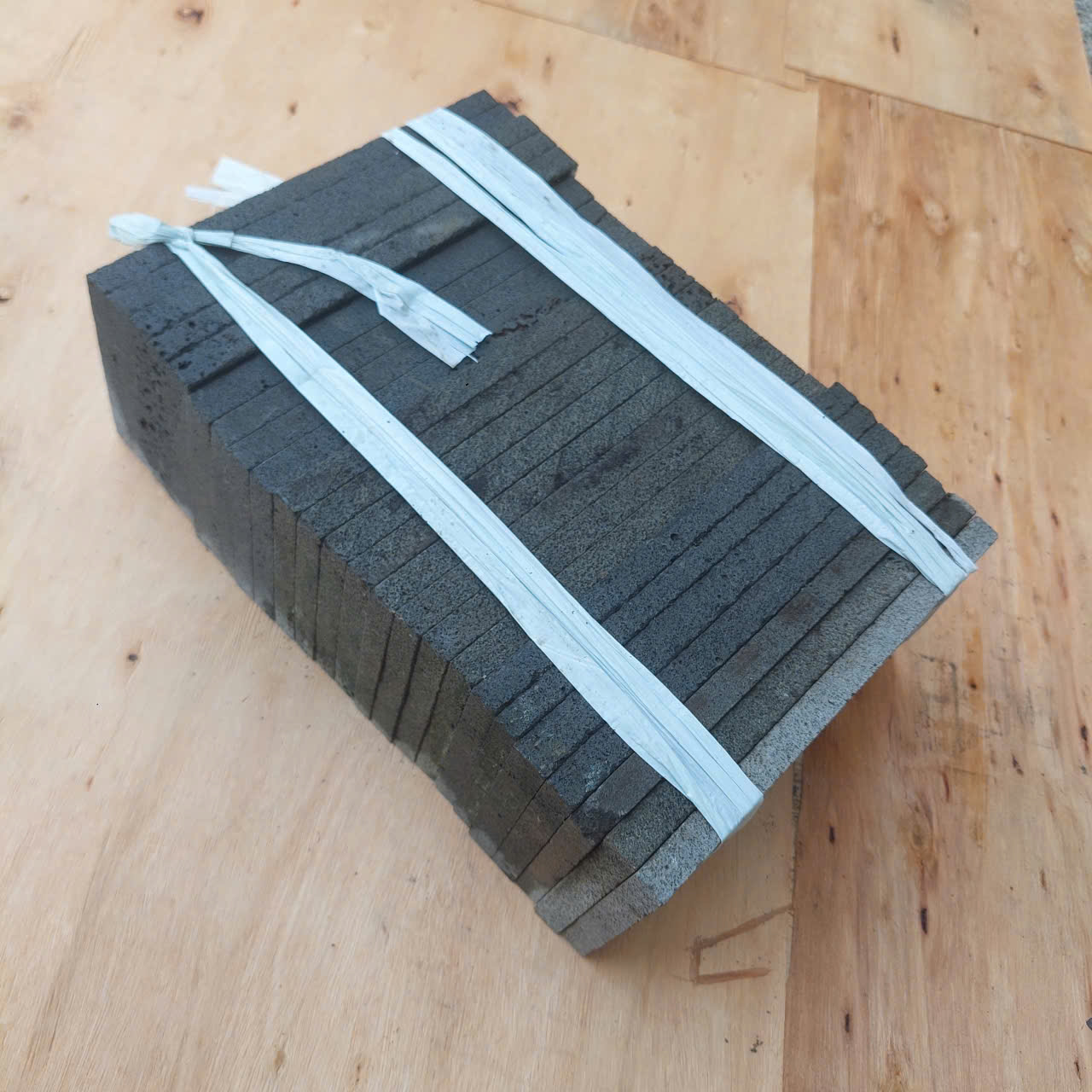 Đá tổ ong ốp tường 10x20 7 Đá tổ ong ốp tường 10x20cm đóng bó 0,5m2