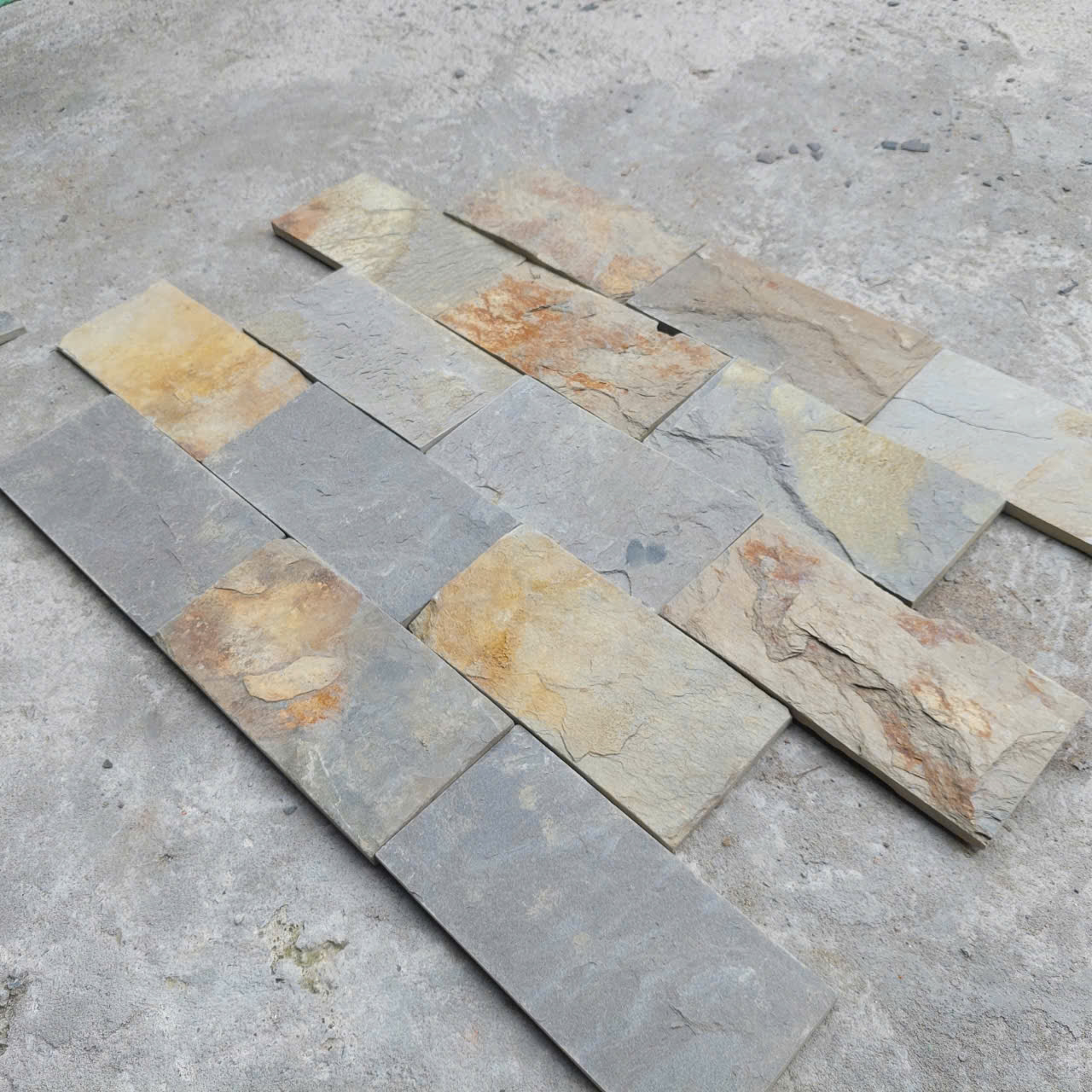 Đá chẻ vàng Đà Nẵng 3 Đá chẻ vàng Đà Nẵng - Ảnh 3