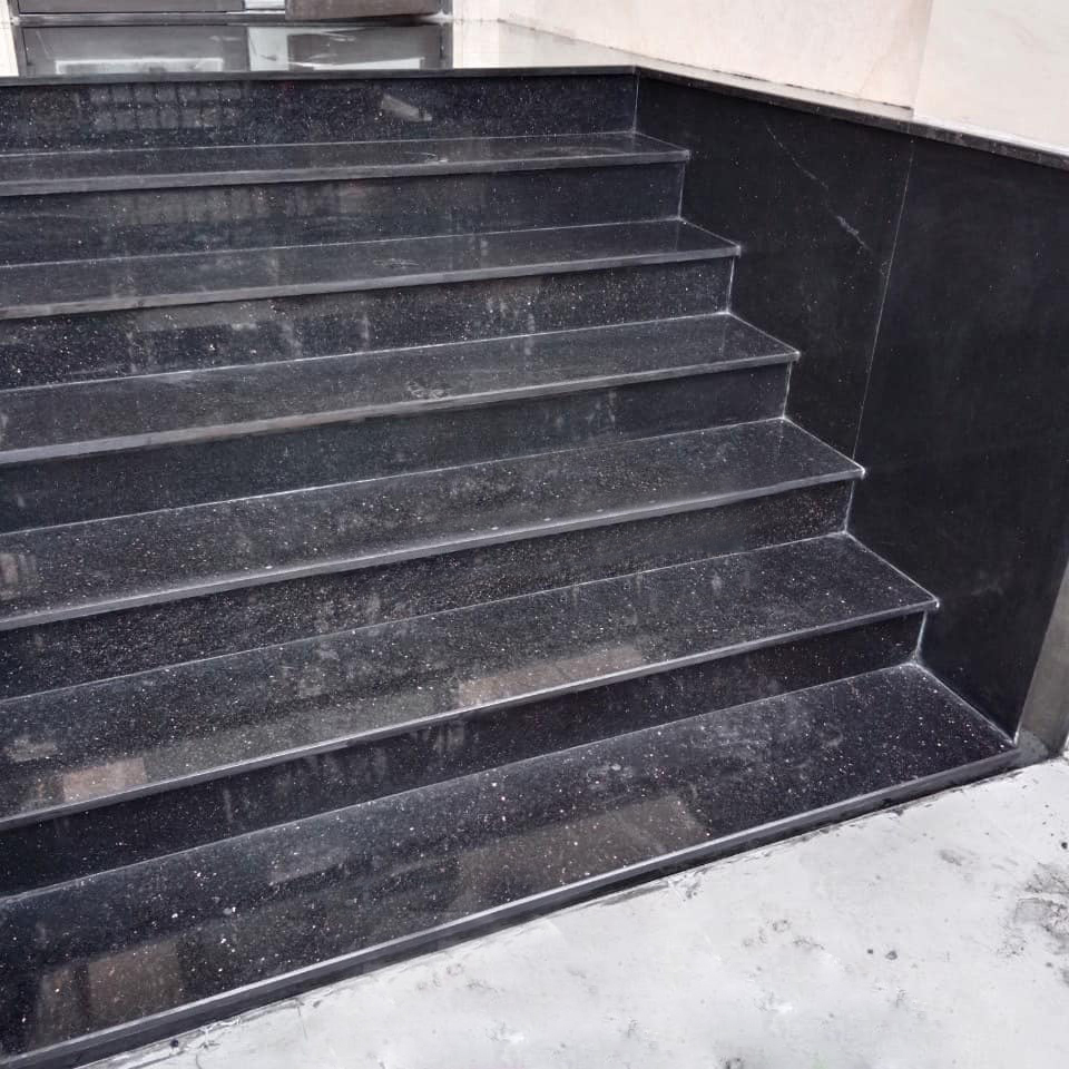 Đá hoa cương granite Kim sa trung 4 Đá hoa cương Kim Sa Trung ốp cầu thang và bậc tam cấp sang trọng
