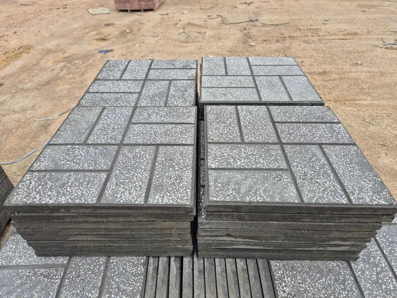 Gạch terrazzo 8 ô chữ nhật màu xám ghi lát sân công viên vỉa hè chống trơn. Giá sỉ số lượng lớn