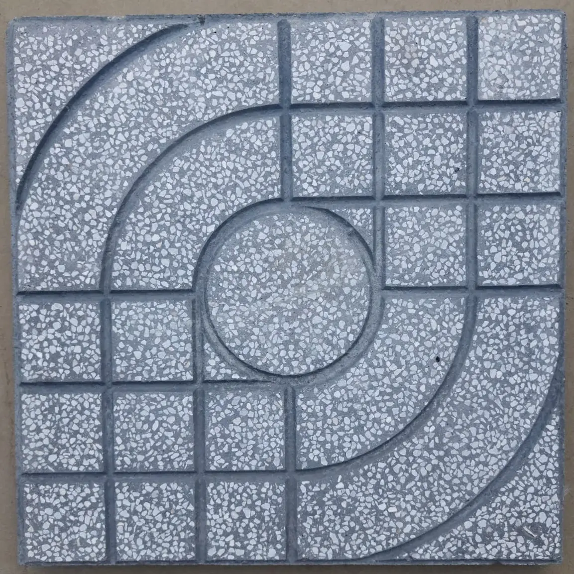 Gạch Terrazzo Mắt Nai 40x40cm 1 Gạch terrazzo mắt nai màu xám 40x40cm lát vỉa hè chống trơn trượt